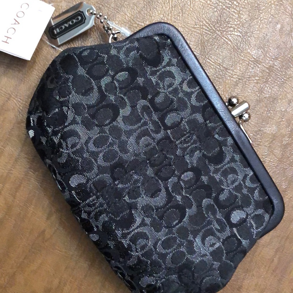 Coach kiss-lock wallet
